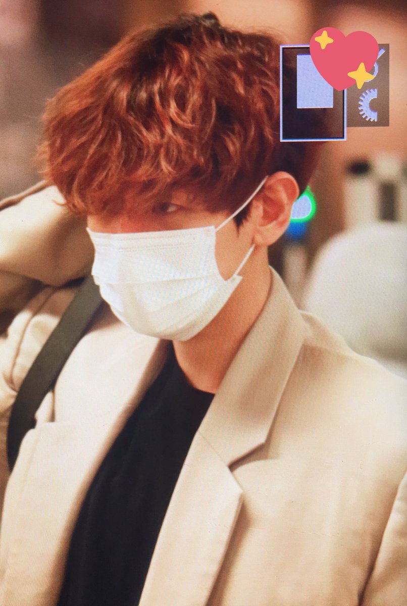 kyoongmaz56's tweet photo. 190227 LAX #백현 #BAEKHYUN
울 오빠 어깨 👍🏻👍🏻👍🏻👍🏻👍🏻 잘생겼다 'ㅅ' https://t.co/5pDgNAJP2j