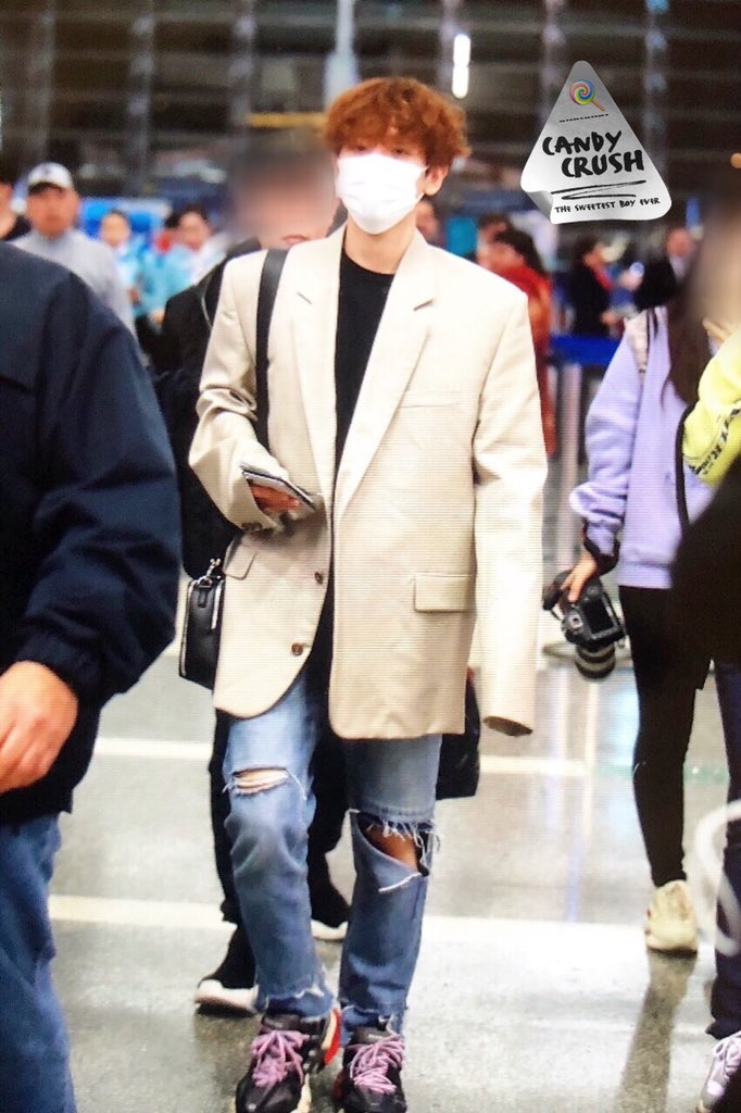 candycrush0506's tweet photo. 190227 LAX airport 어깨가 be brave 손이 be humble

#백현 #BAEKHYUN #EXO⁠ #weareoneEXO⁠ #어디에도_없을_완벽한_EXO⁠ @B_hundred_Hyun @weareoneEXO https://t.co/cqhD8Mv3ln
