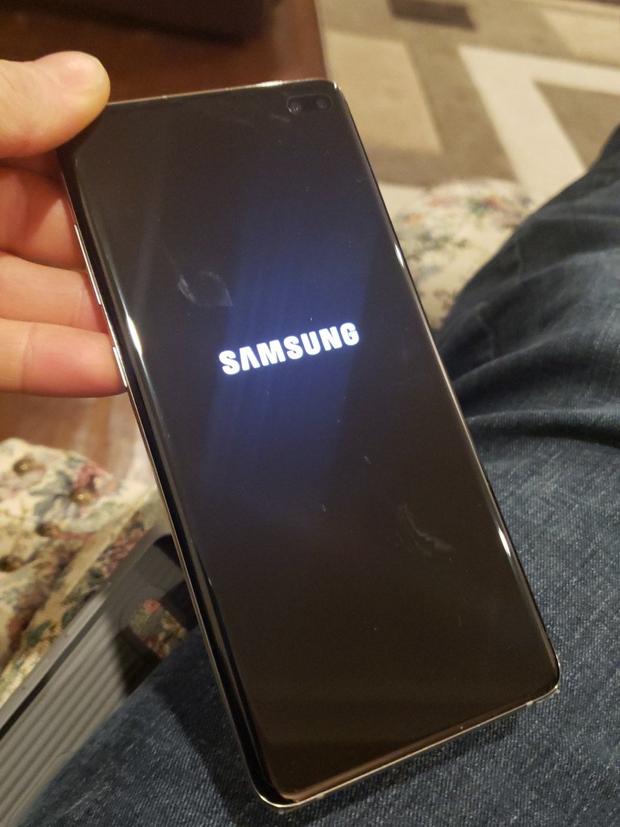 Linus Tech Tips tweet media