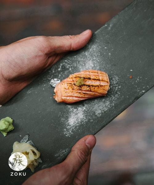 zokumx's tweet photo. En Japón, el salmón se llama sake o shake, y es otro tipo de sashimi común y popular. La parte grasa del sashimi de salmón también se llama "toro-salmón” #ZokuMX #RomaNorte #CocinaJaponesa #CDMX https://t.co/bHyD9xzRDt