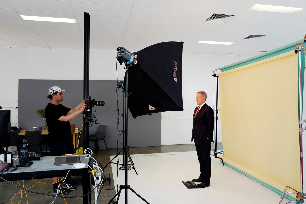 BlueTreeMelb's tweet image. This was a very exciting week at #BTS, we had world renowned artist @StudioThompson, who worked with us to create amazing #portraitphotos of Opposition leader @billshortenmp for @THEMONTHLY cover feature.

bluetreestudios.com.au/bill-shorten-d…

#studiohire  #corporateportraits @ErikOJensen