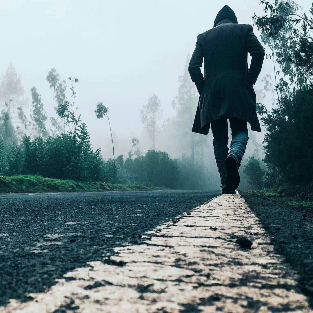 alrwahi90's tweet photo. سافر ولا تخبر أحد
عش قصه حب صادقة ولا تخبر أحد
عش سعيداً ولا تخبر أحد
الناس يفسدون الأشياء الجميلة ."🏹 https://t.co/5iFg63xS73
