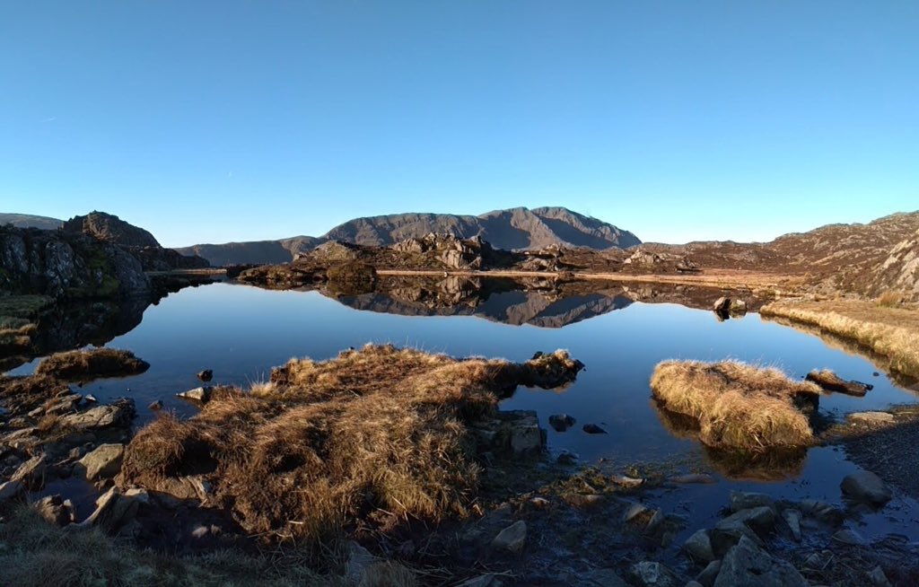 ChrisArmishaw's tweet photo. #innominatetarn not long after sunrise Tuesday morning, heading from #haystacks to #greengable #LakeDistrict #Cumbria #notjustlakes https://t.co/mGygO3IG1c