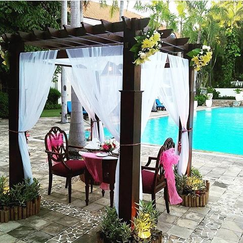 You make me happy in a way no one else can. Happiness looks gorgeous on you ❤️
Venue : poolside