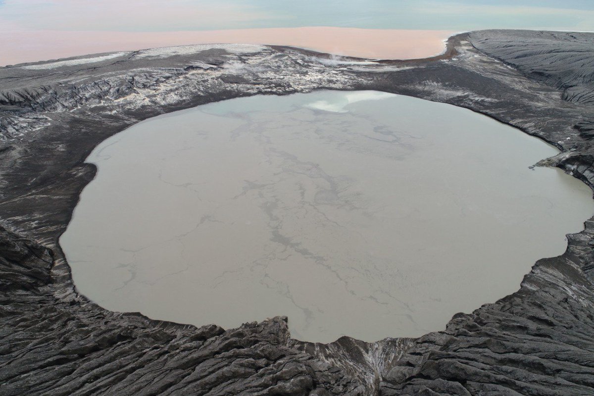 Kawah Gunung Anak Krakatau