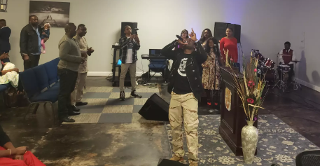 christemb_usa's tweet photo. CE Sacramento, CA held a power packed Super Sunday for their community with USA Region 1, Regional Pastor, Pastor Aloy Okei in attendance. There were special ministrations from the choir and musical artist Saint D.
#LMAMUSA #USAVZ1 #USAR1 #ChristEmbassy #PastorChrisOyakhilome https://t.co/ATxKTtQUsV