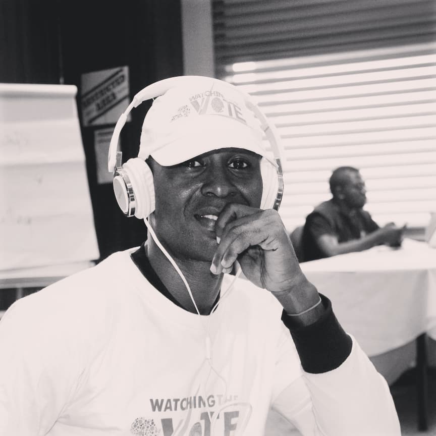 Xhallum's tweet photo. 1. The commitment and hard work of building a better Nigeria deserves reward and recognition as we continue to build on consolidating our Democratic Process, ...
#GOLDENBOYSMILE
#LEGEND2019
We inspire confidence... https://t.co/IjEpSUS0Oo