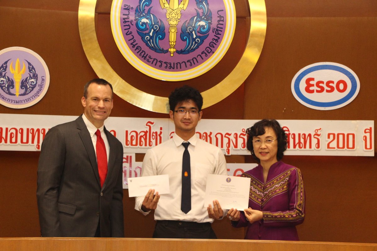 exxonmobil_th's tweet photo. ยินดีกับ น้องๆ นิสิตนักศึกษาในสาขาวิทยาศาสตร์และวิศวกรรมศาสตร์ ที่ได้รับทุนการศึกษาเอสโซ่สมโภชกรุงรัตนโกสินทร์ 200 ปี ในปีนี้กัน #ExxonMobilCSR https://t.co/pdLizWnZ9t https://t.co/vujAZzFpwy