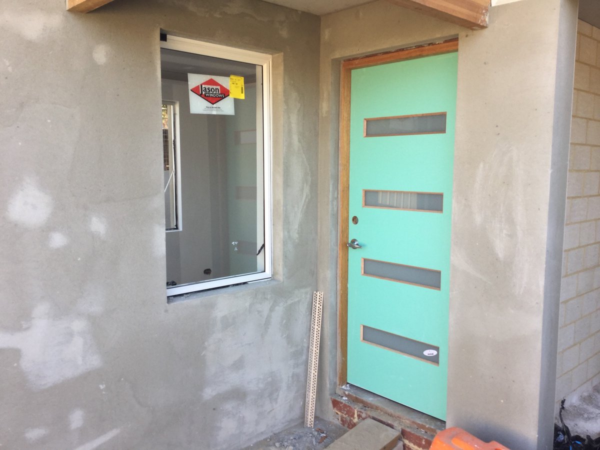 HomeJubilee's tweet image. Slab down to lock up stage in 6 weeks! Progress is on steroids at our new 3 villa development in Warwick! Can't wait for the finished product :-) 

#wesbuilders #perthbuilder #chooseabuilder #developments #promptservice #constructionprogress #lockup