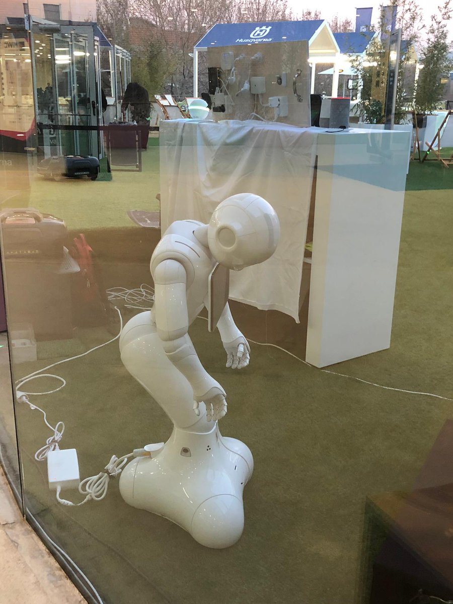 FKonstantinopol's tweet photo. It seems like my now ex husband Rocco has left a trail of destruction after having a night of robot passsion with Sophie... #classicrocco #anotheronebitesthetaramaslata #MWC19 #MWLTV https://t.co/ioVBsgz0wc