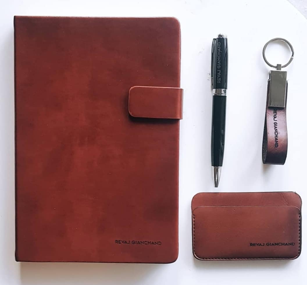 Luxe Homme SA on X: Back in stock. Genuine leather Notepad