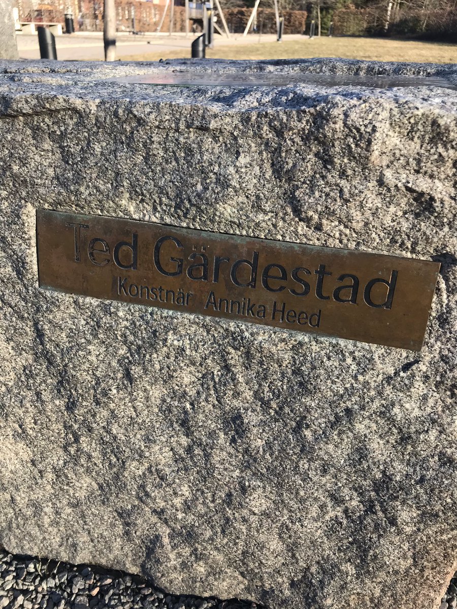 Amela1973's tweet photo. Att varje morgon ta en promenad här är mer än jag hade trott om att jag skulle få genom att bo i Sollentuna/Silverdal
#tedgärdestad #sollentuna #silverdal https://t.co/qBD2q6pIgu