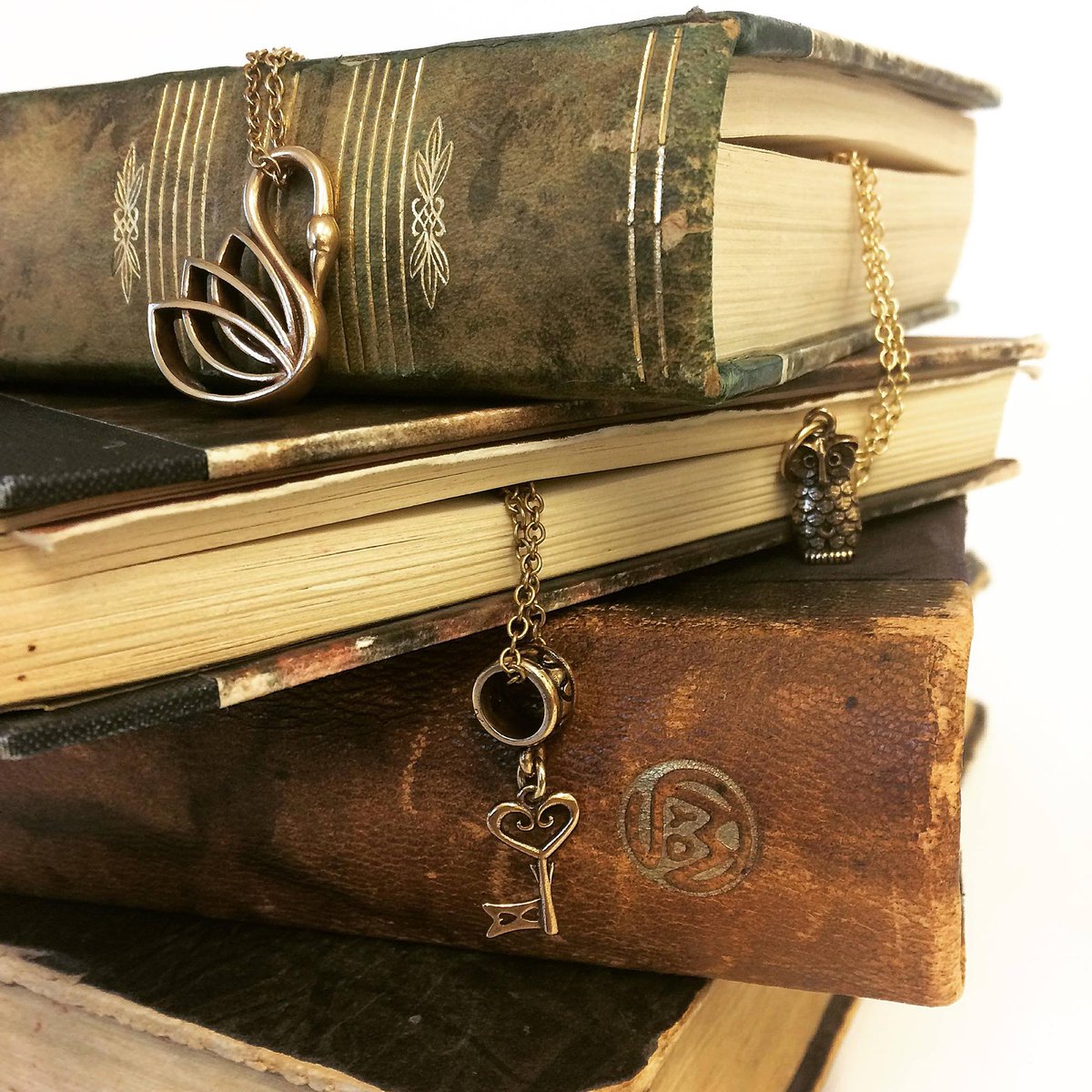 Kaikin puolin klassisen erinomaista Kalevalan päivää kaikelle kansalle koko Suomalaisen perheeltä! #kalevala #kalevalanpäivä #eliaslönnrot