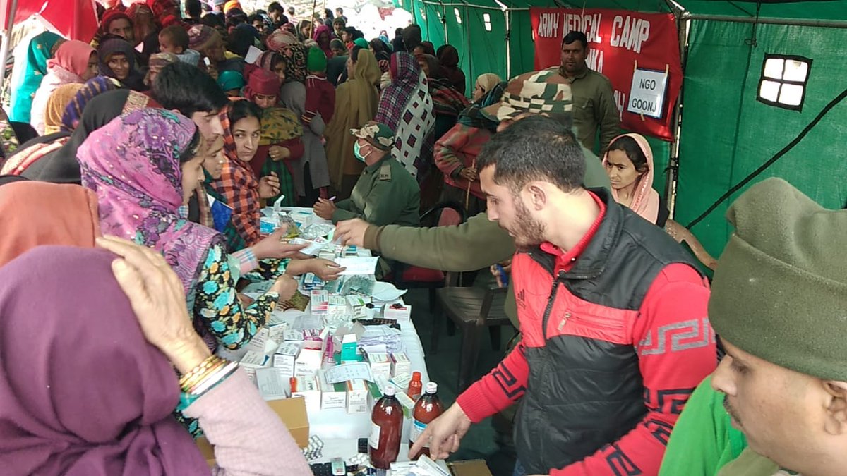 Whiteknight_IA's tweet image. #MedicalCamp conducted by #IndianArmy at Kotranka village, #Rajouri, 900 patients benefitted through medical check-up &amp;amp; medicines. 10 Sewing Machines also distributed to women incl a tri-cycle presented to a divyang from vill Hubi. Cloths distribution camp org with NGO Goonj.