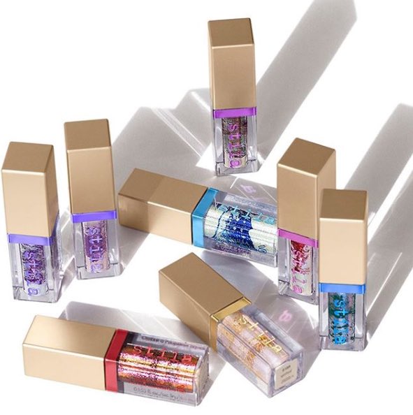 Mysterious and marbleous all at the same time, we just can’t get enough. 🔮🌈✨
bit.ly/2RPEhxN