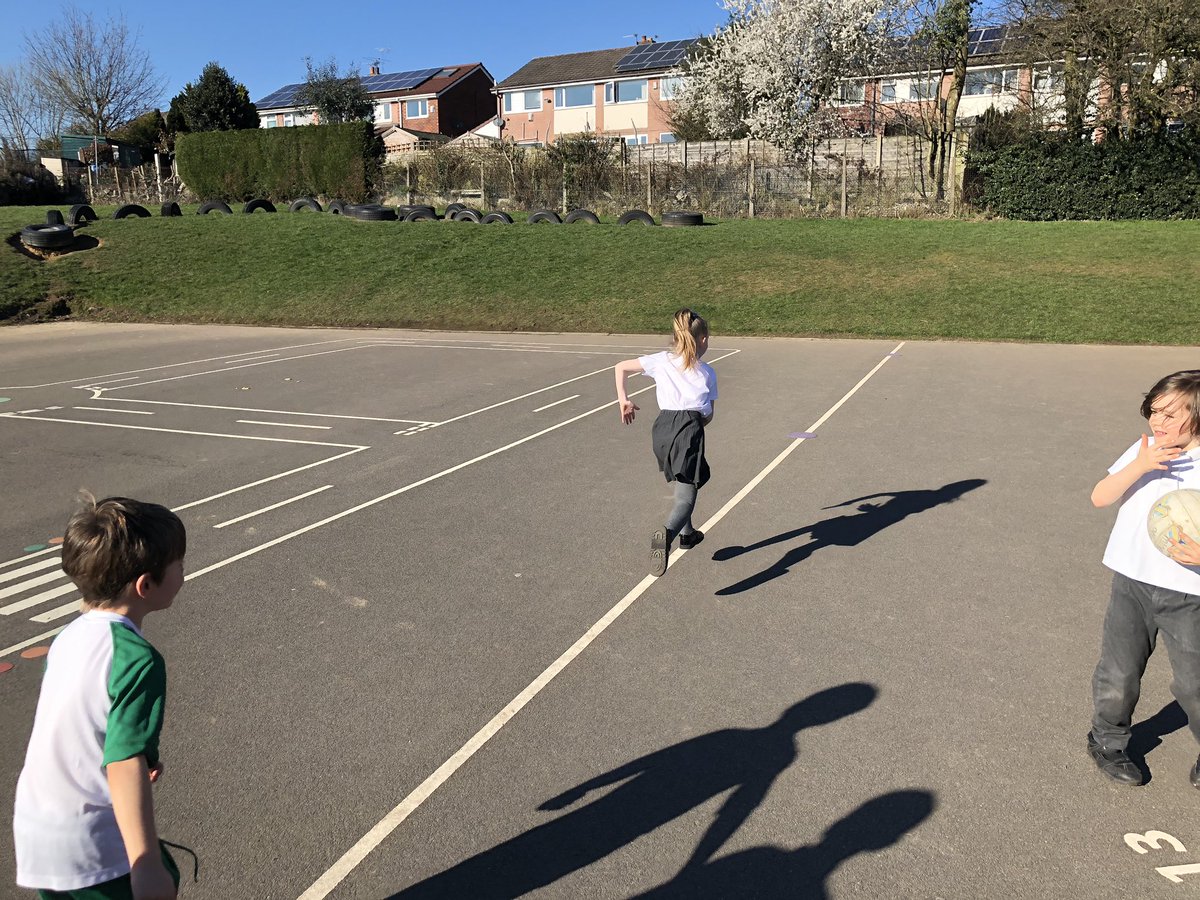 Class 4 working hard in the glorious weather this week! #sjsbpe #exercise #active #fitness #healthy #skill #sjsbsmsc @StJosephStBede @MrHolden8H