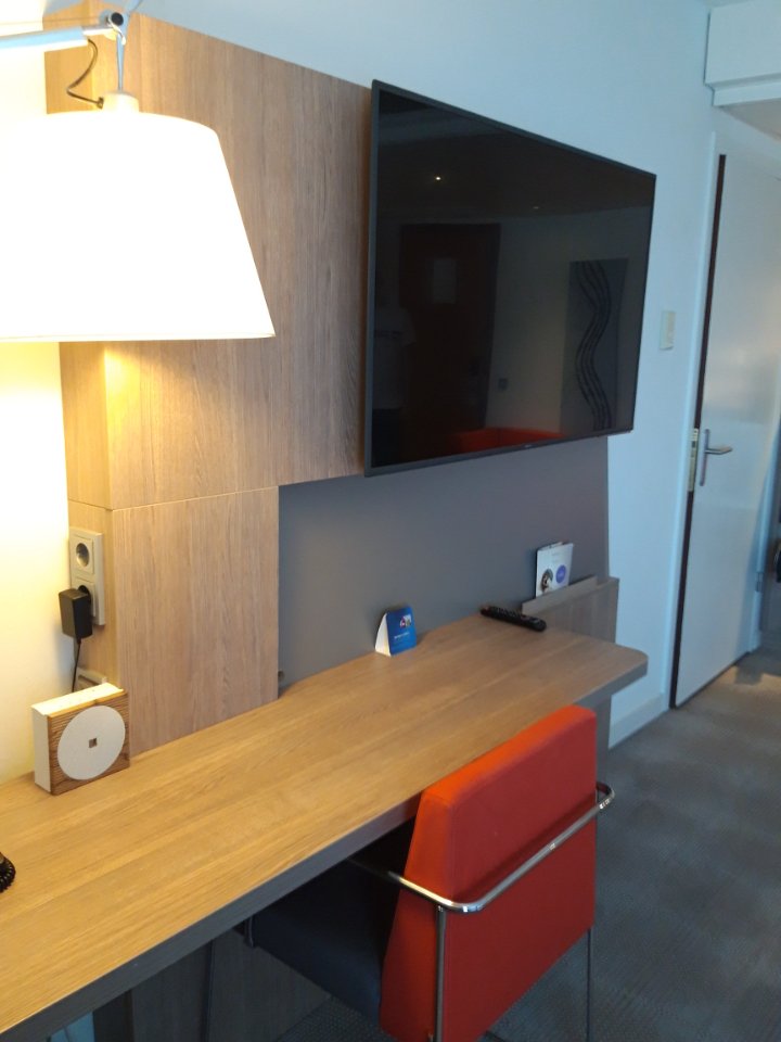 VDigitalFR's tweet photo. Installation réalisée dans un #NOVOTEL à DEN HAAG WORLD FORUM aux Pays-Bas du groupe #GrapeHospitality. Avec la mise en place d'une solution pour gérer les 216 chambres équipées avec des écrans 55 pouces. #travel #hotel https://t.co/y9K4USr4ym