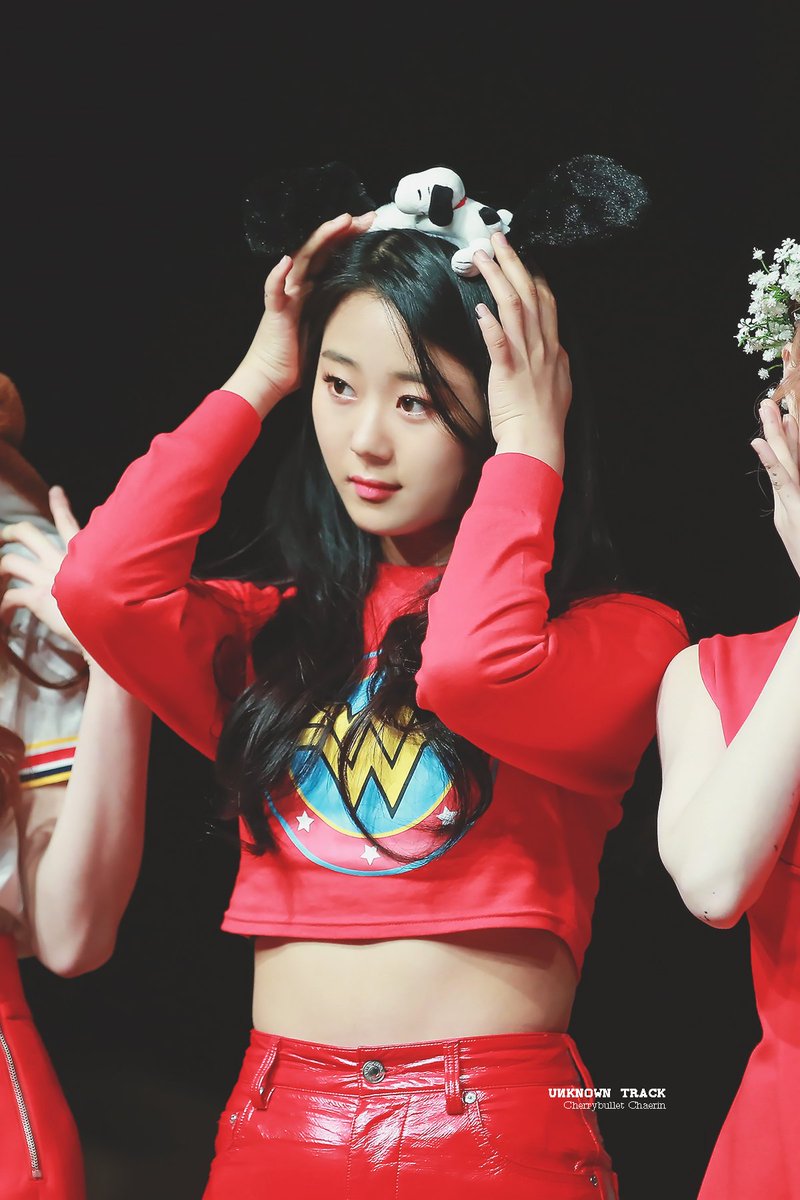UnknownTrack313's tweet photo. 190223 팬사인회
#체리블렛 #CherryBullet #채린 https://t.co/AsJ4sElmS0