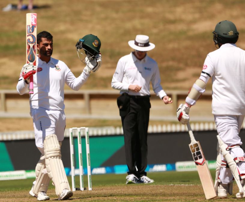 Cricfrenzylive's tweet image. New Zealand ahead despite Tamim century
@BCBtigers vs @BLACKCAPS #first_Test
@TamimOfficial28 knocked a ton 
cricfrenzy.com/en/article/109…