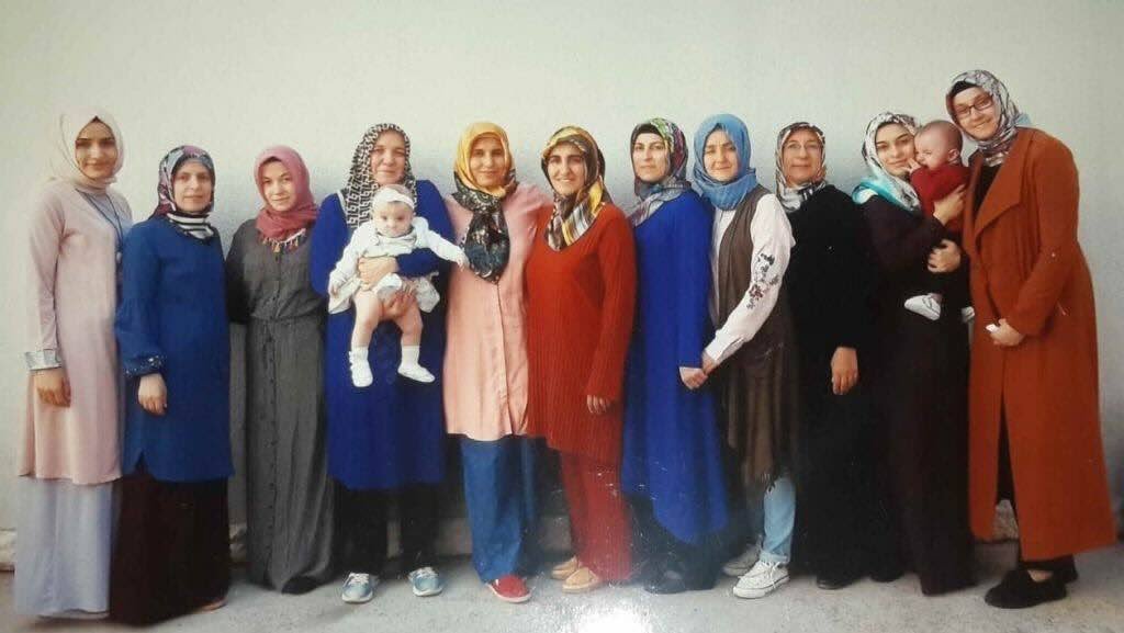 Şu görüntü Bursa cezaevinde çekilmiş. 28 Şubat’ın yıldönümünde  ‘nedense’ çok ironik geldi bana.