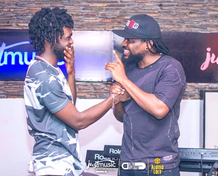 Ayisimusic's tweet photo. At #JustMusicTuesdays the other night with the famz. Shoutout @AccraUnplugged πβ€οΈπ― #still2li #HeadStrongEP https://t.co/AFm4wDNs8h