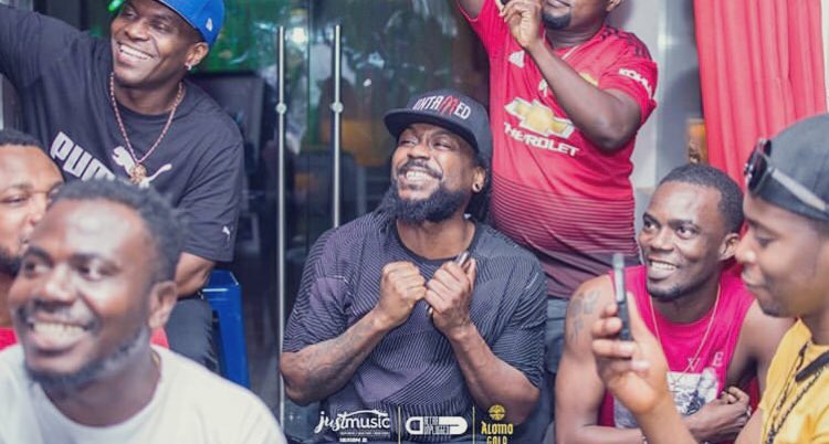 Ayisimusic's tweet photo. At #JustMusicTuesdays the other night with the famz. Shoutout @AccraUnplugged πβ€οΈπ― #still2li #HeadStrongEP https://t.co/AFm4wDNs8h