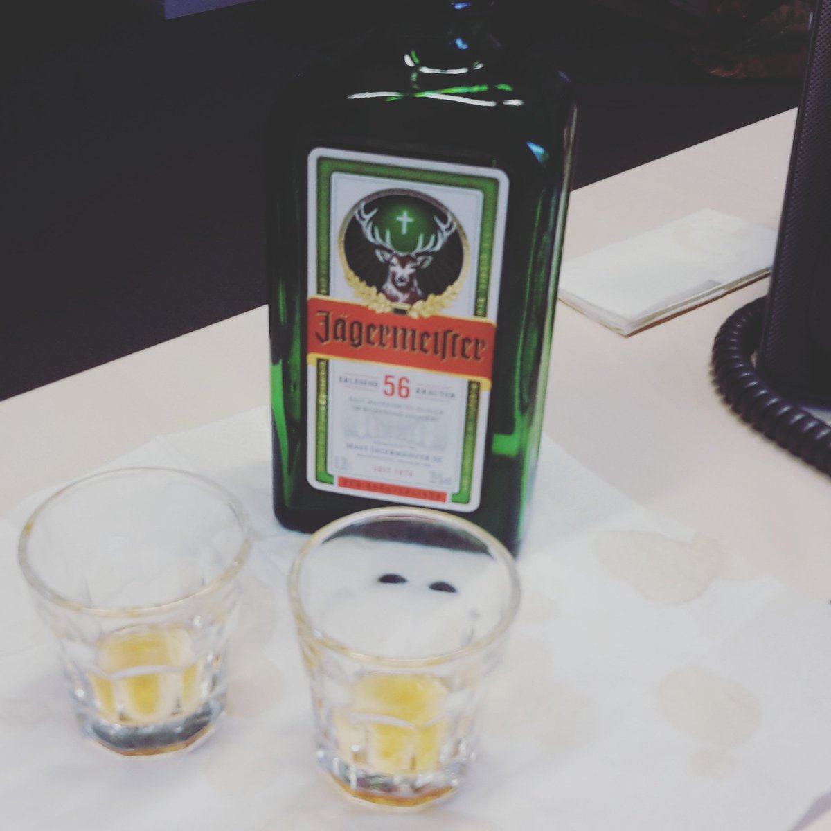 brinaw72's tweet photo. Wenn alle ist ... ist leer 😈 https://t.co/ofDV5oL8ef