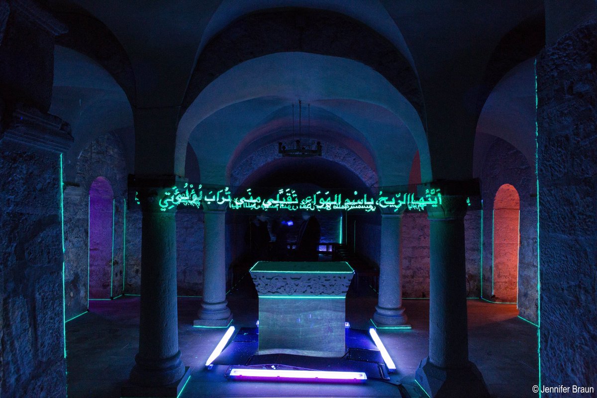 ITB_CL's tweet photo. #EVILICHTUNGEN findet als Licht Kunst Biennale zum 3.Mal in Hildesheim statt. Zeitgenössische Kunst tritt in Dialog mit dem öffentlichen Raum und lässt ihn zu ganz besonderen Orten werden. @hildesheim_mkt informiert über die Highlights in der @ITB_CL! #itb_cl19 #itb19 @ITB_Berlin https://t.co/hyZHL2uB2D