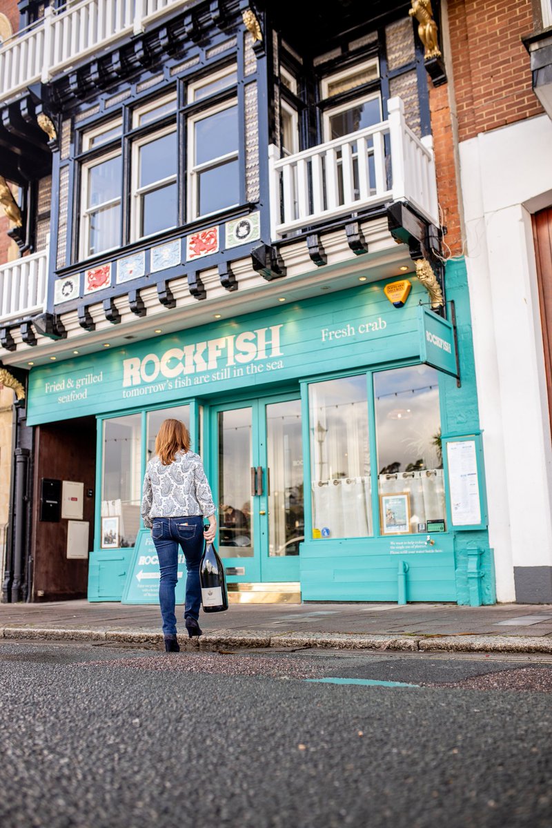 Ooh! #Rockfish are having Midweek Wine Nights during #March.
You can take a bottle of #wine or #fizz, Wednesdays from 5pm when eating in the restaurant, no corkage.T&amp;Cs here: therockfish.co.uk/features/byo/ <a href="/RockfishExeter/">RockfishExeter</a> <a href="/RockfishBrixham/">RockfishBrixham</a> <a href="/rockfishplym/">rockfishplymouth</a>
@RockfishExmouth <a href="/RockfishTorquay/">RockfishTorquay</a>