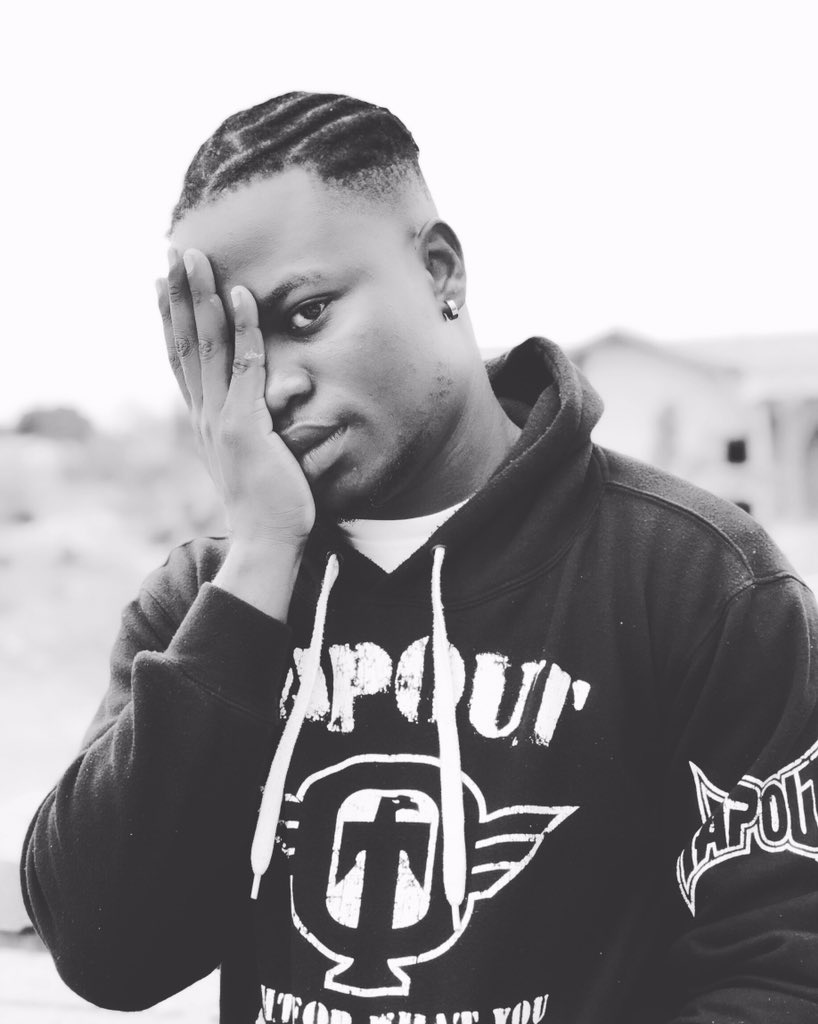BOSOMAOFFICIAL's tweet photo. Happy birthday to Me My Self And I
1+ today. Thanks to my creator
🎂🥂🍾🌹 #OfficialBlogger #PablotunezDotCom https://t.co/8PVm2xap9N