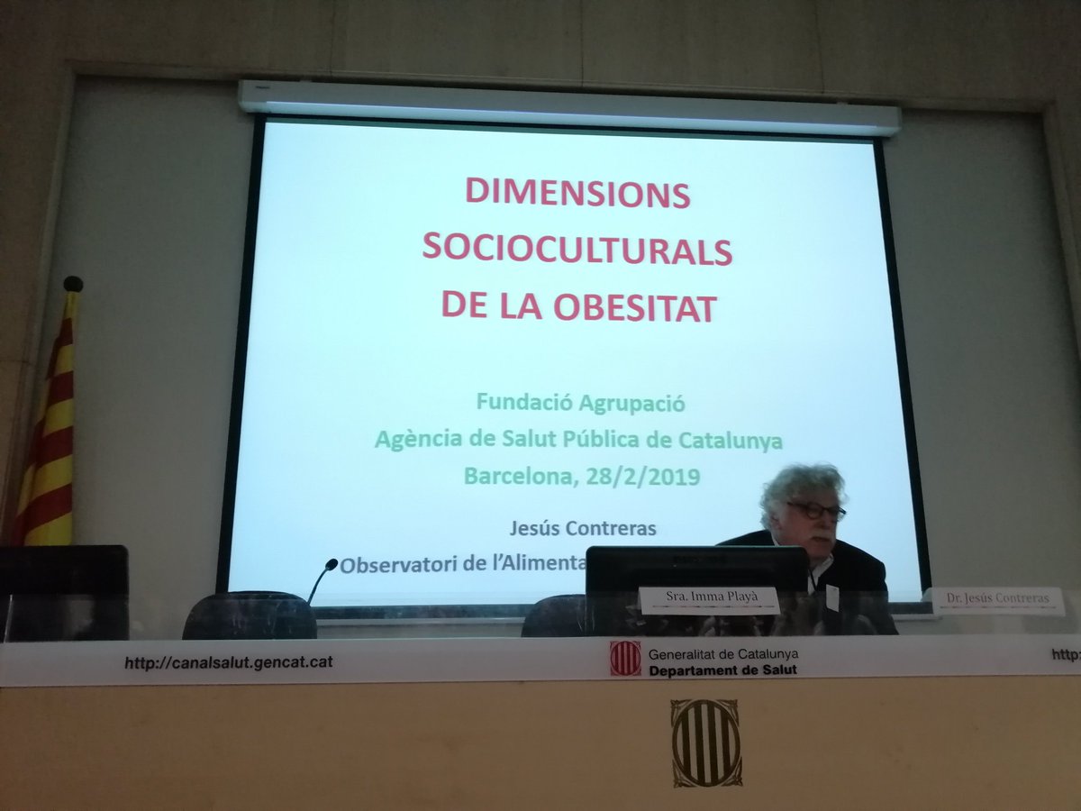 CarmenCabezas10's tweet photo. Ara #JesusContreras revisa els determinants socioculturals de l'obesitat https://t.co/siK7xZZHBz