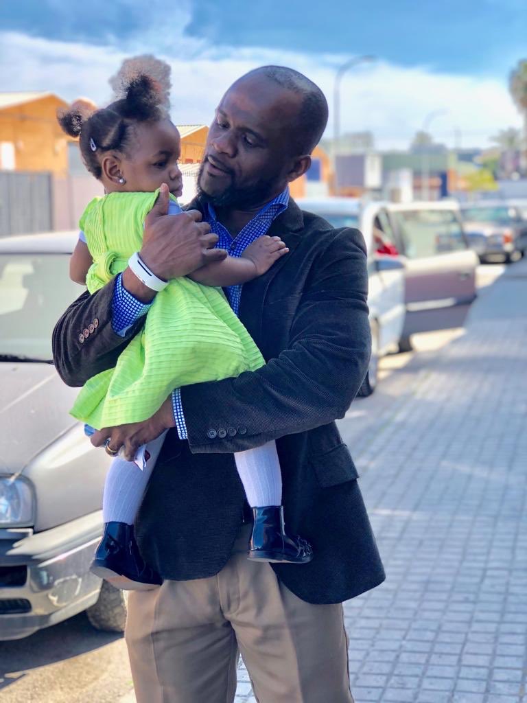 AmosObasohan's tweet photo. Babies always remind me that we are ”Wired for Love and Connection” #wiredforlove #Babies #love https://t.co/ZSKzf4Og18
