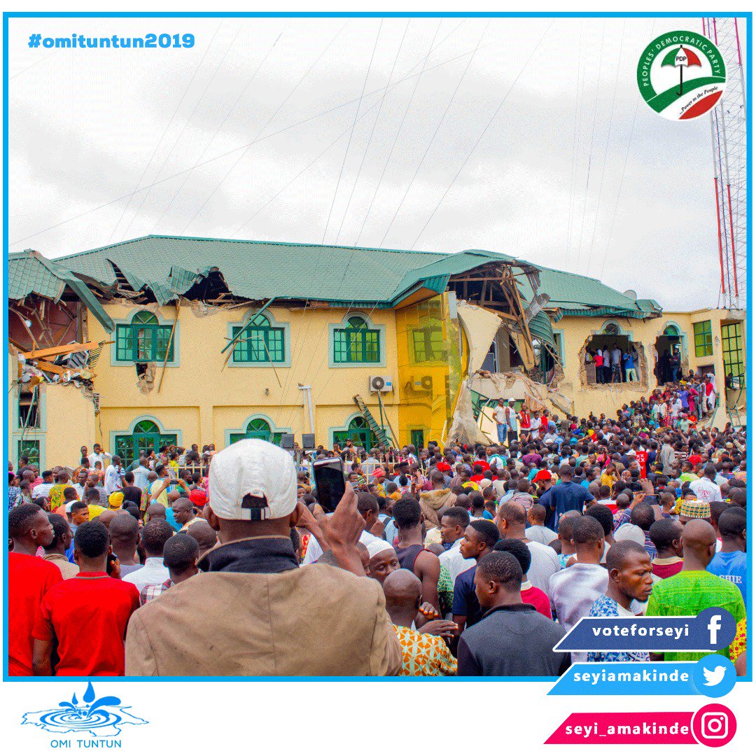 seyimakinde's tweet photo. On Saturday, March 9 2019, please come out in your numbers and vote for #SeyiMakinde2019. We will take #OyoState back from those who practiced executive lawlessness for 8 years, and from their godson who wants to continue this failed legacy. Vote #PDP. #OmiTuntun2019 https://t.co/CTVlyI9HQW