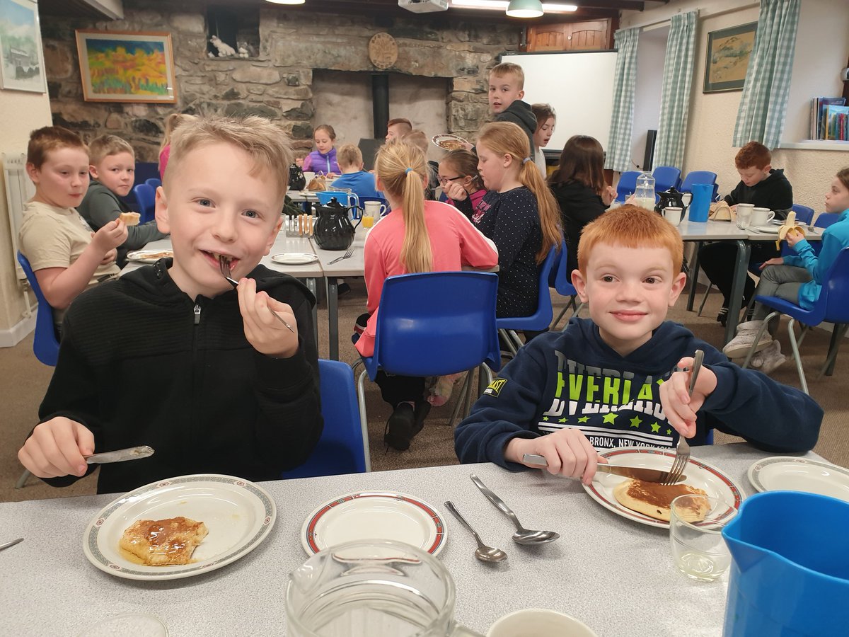 MrsKHclass's tweet photo. Pancakes for breakfast! @rlhughesAIM https://t.co/Qe5sICQJ6q