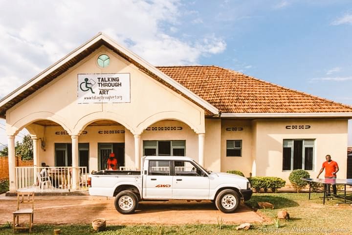 ChanceDamour's tweet photo. Il me fait palaisir de vous annoncer que @NgoTalking est maintenant disponible sur #Vaolo https://t.co/jDFiryhTgI grâce à @valoisejessica et @VillageMonde  Grand merci. https://t.co/5KUzXdjHEw