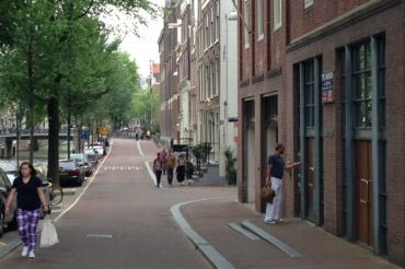 ClaireLangman's tweet image. Day 3: Today we are heading to @WaardigSterven NVVE Euthansia Centre with #futureNA #FutureAP and #BScEIC students from @UCSD_ClinicalEd @UCSouthDevon Some fantastic blogs produced already, let the debate on law &amp;amp; ethics begin! @MariaWoodger @TorbaySDevonNHS @UHP_NHS @livewellsw