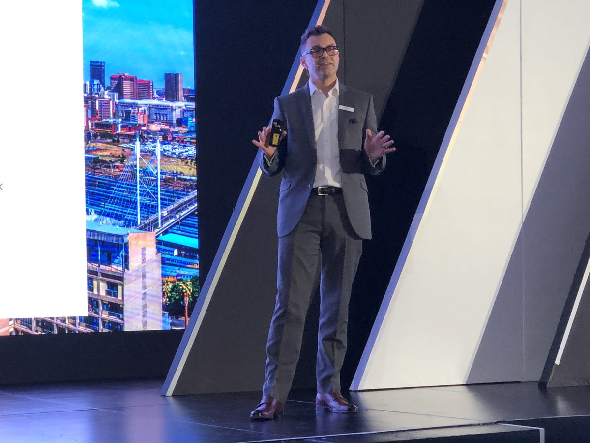 VeritasTechEMEA's tweet photo. Mark Nutt, SVP EMEA Sales takes the stage at #VtasVision a Johannesburg he says data has the potential to change everything but comes with risk. Execute on data effectively and you will create new opportunities and disrupt traditional markets. #DigitalTransformation https://t.co/0tYiyMIlOA