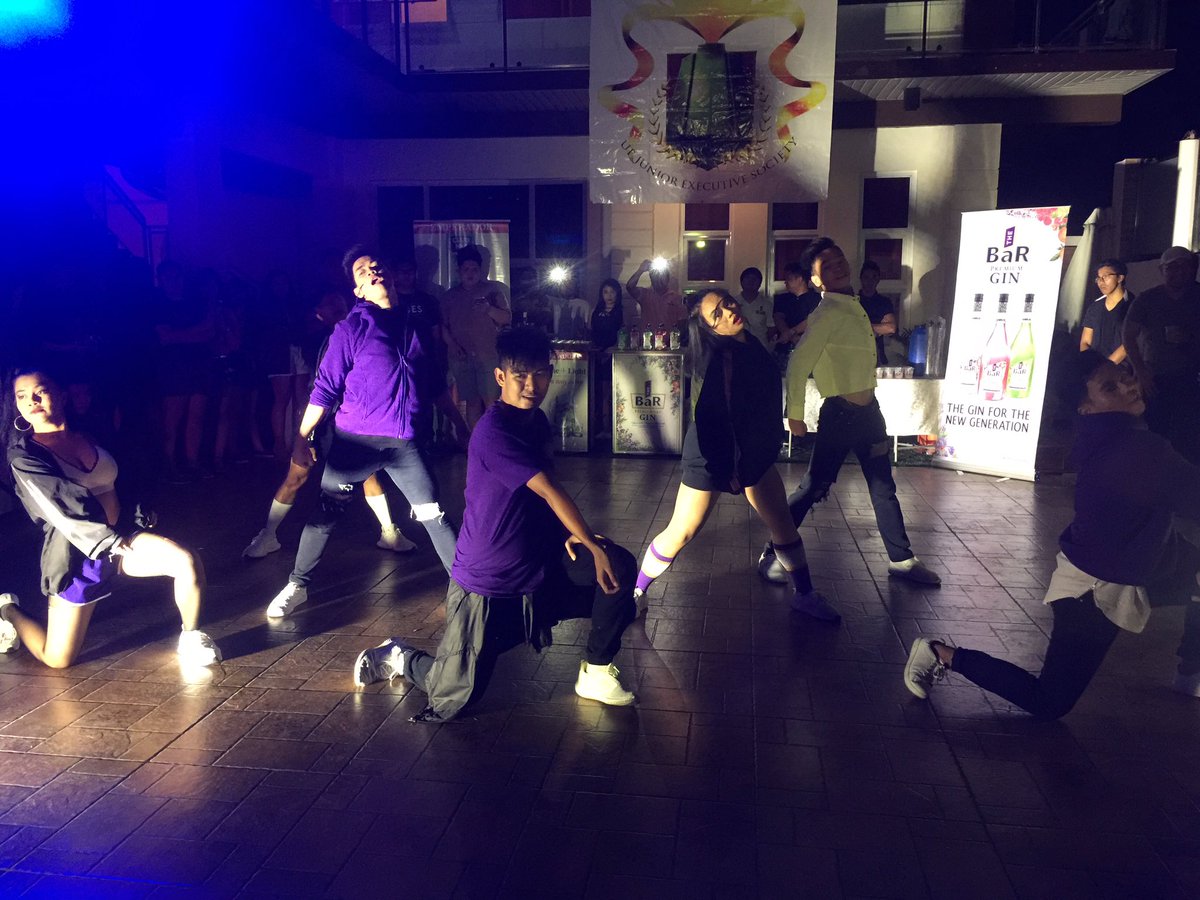 upjesprty's tweet photo. We’ve got @WyreUnderground turning it up right now at #ILLUMINATE2019 !! ⚡️ https://t.co/8eGuXMYRfr