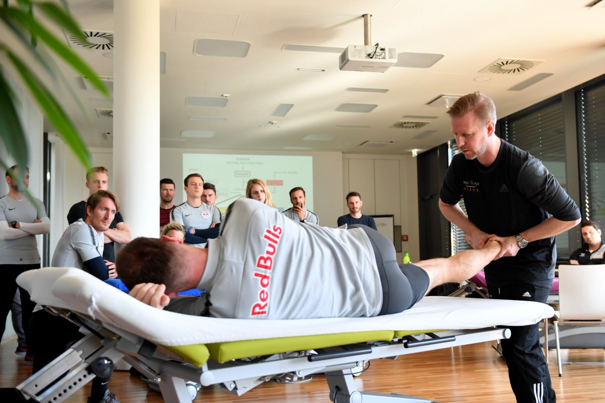 RedBullSalzburg's tweet photo. Workshop auf höchstem internationalen Niveau: In der Red Bull Fußball Akademie findet aktuell ein mehrtägiger Workshop von Dr. Kristian #Thorborg (Copenhagen University Hospital - Orthopedic Surgery) statt: "Den Fußball muss man nicht neu erfinden. Aber man kann ihn neu denken!" https://t.co/bxqzfl1G7y