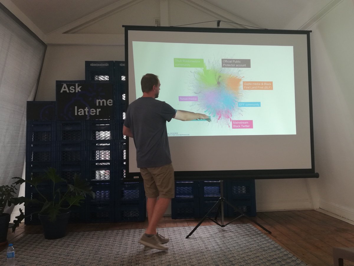 👨‍🏫 <a href="/superlinearza/">Superlinear</a> unpacking #SouthAfrica's political activity on Twitter. Focussing on how misinformation has been spread by SA political factions over the last few months can help us predict how things will play out in the months leading up to the elections. #MI_x #Elections