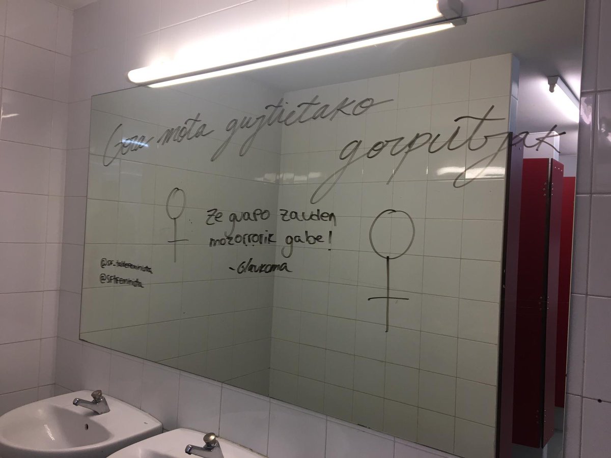 SF_FEMINISTA's tweet photo. Gaur ikastolako komunak esaldiz bete ditugu! Baina ere gustatuko litzeiguke hau borratu duen jendeari esatea ez gaituztela geldituko! https://t.co/bxsZlAqkL8