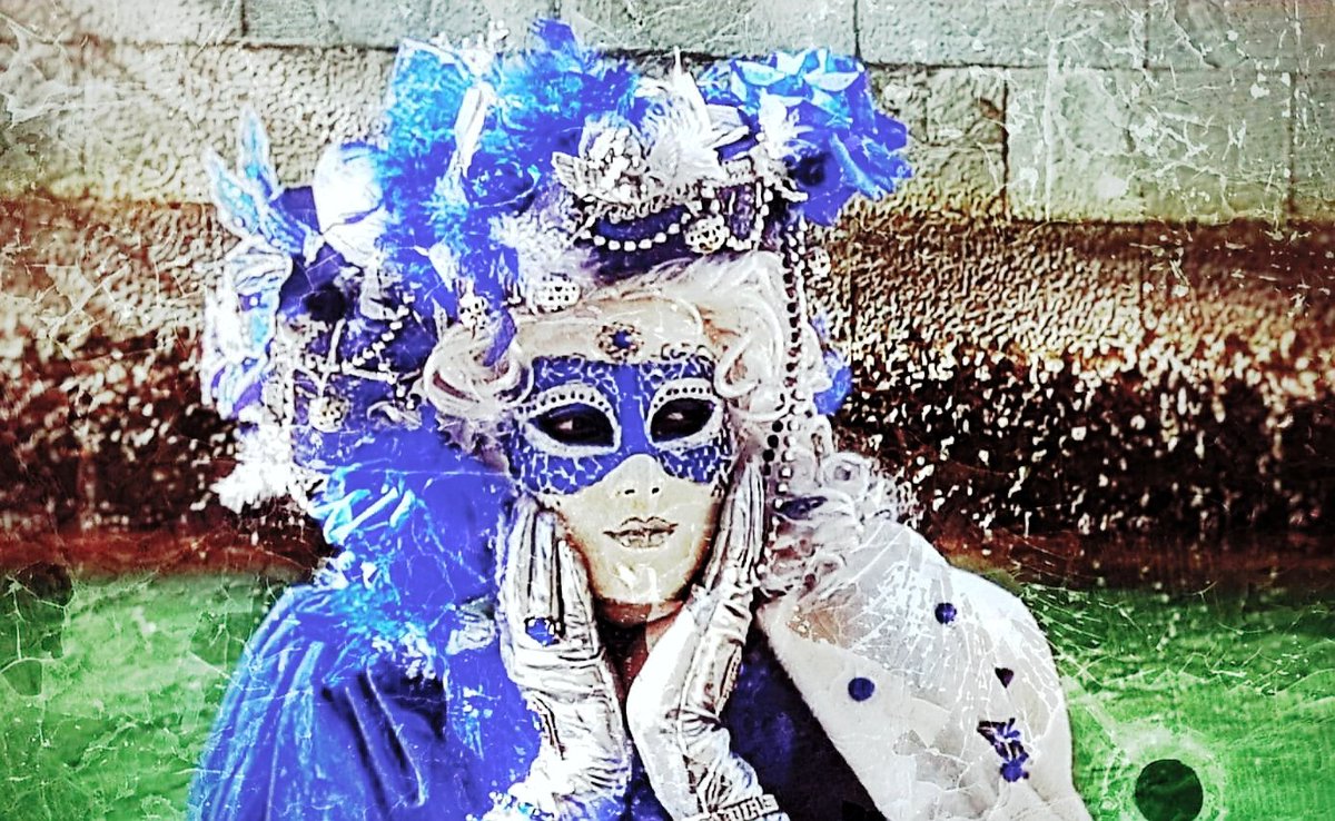 Mauri_Carrara's tweet photo. Giù la maschera!!! Succederà presto, il #carnevale è  quasi finito. #giovedìgrasso #28febbraio https://t.co/Z6rxc2AavG