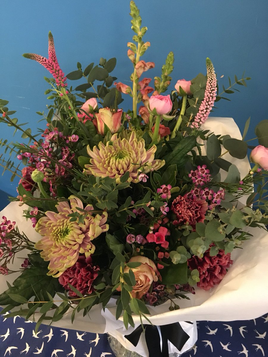 SWALLOWCharity's tweet photo. Thank you so much to @MrFlorista for the beautiful blooms you donated to the SWALLOW Community Cafe as a #RandomActOfKindness. We ❤️ them.  They are definitely bringing a smile to our faces! 💐 https://t.co/nd73VLvO15