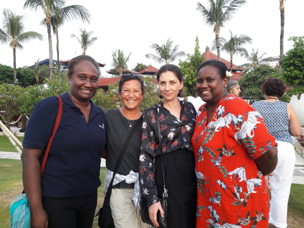 Congratulations to <a href="/ChelciaGomese/">Chelcia Gomese</a> who received recognition as Outstanding National Facilitator in the GEF Dugong and Seagrass Conservation Project in Bali, Indonesia.  #WomeninFisheriesSI <a href="/WorldFishCenter/">WorldFish</a>