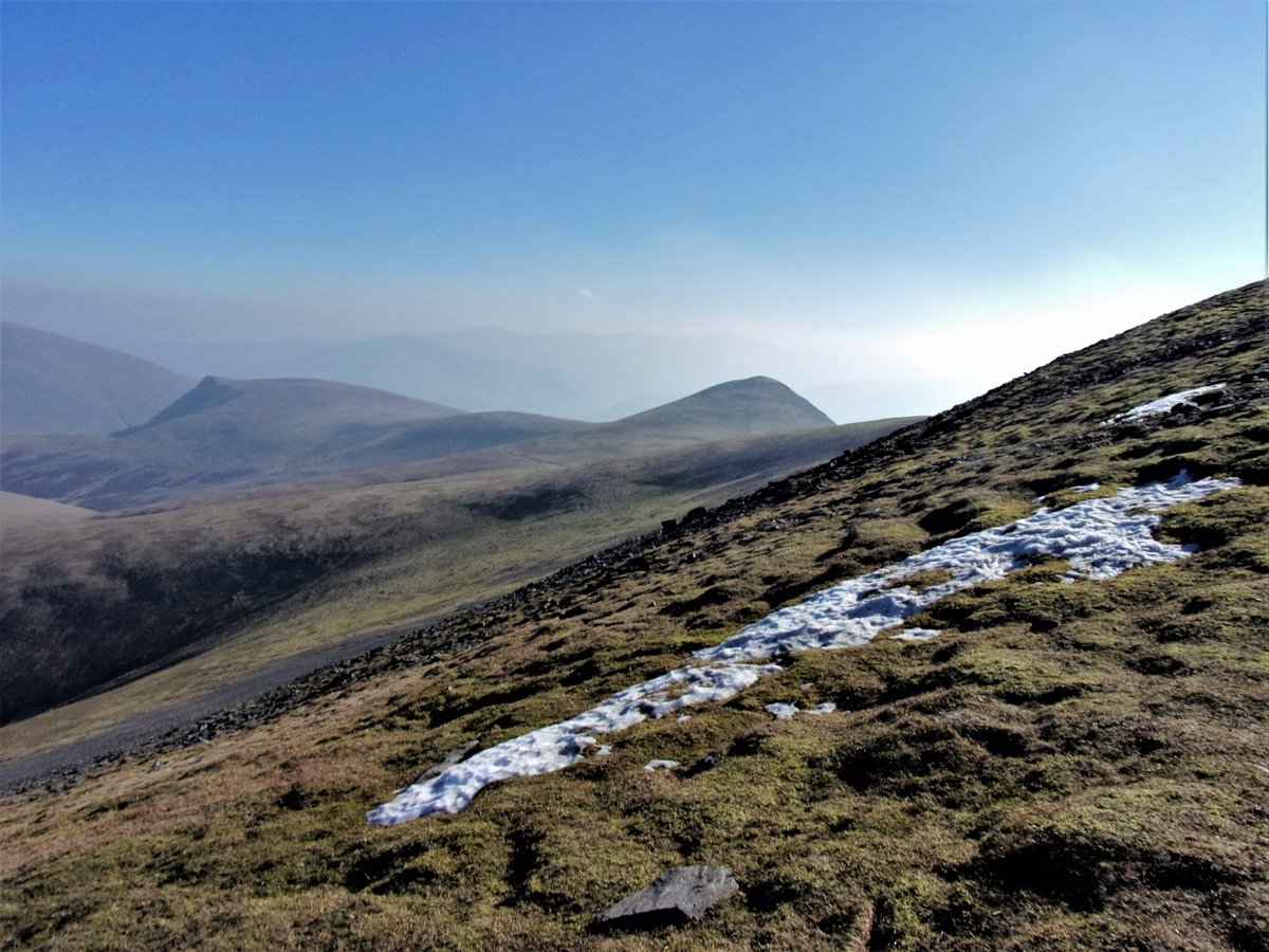 StanLeigh18's tweet photo. Wednesdays walk - #Skiddaw via #TheEdge - #Watches #UllockPike #LongSide #CarlSide #SkiddawLittleMan #SkiddawLesserMan - then back to #Keswick - managed to find a small area coved in #snow
@glocky9 @keswickbootco @Wainwright_Pub https://t.co/oSRSpWZXgY
