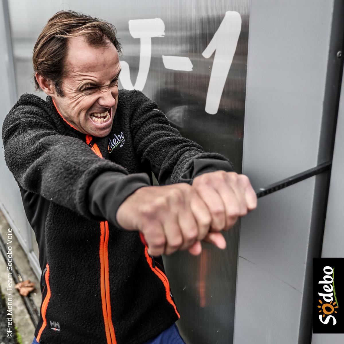 Sodebo_Voile's tweet photo. 📅 REVEAL SODEBO ULTIM 3 📅
J-1️⃣, devant les portes du hangar, CA Y EST... ON NE TIENT PLUS !
Sur place ou derrière votre ordinateur, découvrez comment partager ce beau moment avec nous demain dès 11h30 : https://t.co/SZS2yxFbrx #RevealSodebo https://t.co/dd18TiTSyy