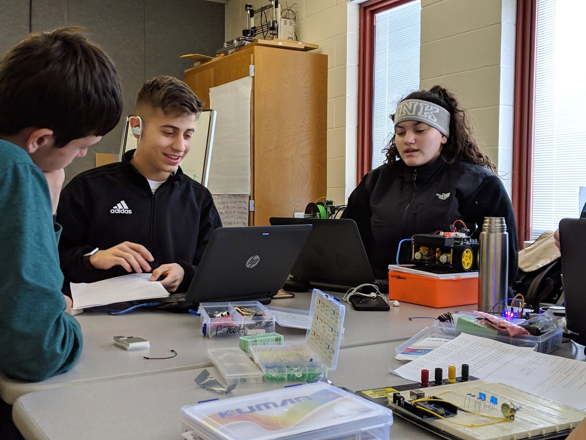 WFL_BOCES's tweet photo. Our PTECH Students know all about digital learning, so it's only fitting that they're creating robot cars with the use of technology on Digital Learning Day! 🚙🕹️👾 @WFLPTECH @OfficialDLDay @NYSEDNews #DLDay #wflboces #makingsuccesspossible https://t.co/XVO1GmWWUv