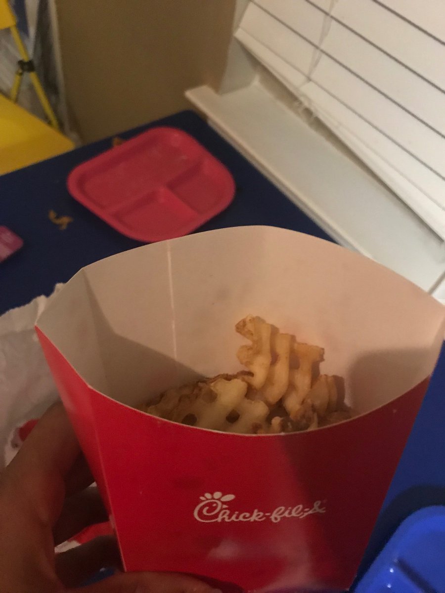 She_Smiley's tweet photo. I went to @chicfila yesterday and got #McDonaldsservice 😩 after having to pull to the side and wait for my food (along with two other cars) I got home to cold fries and a box like someone already started eating them 😫 https://t.co/QlXVxi0j4j