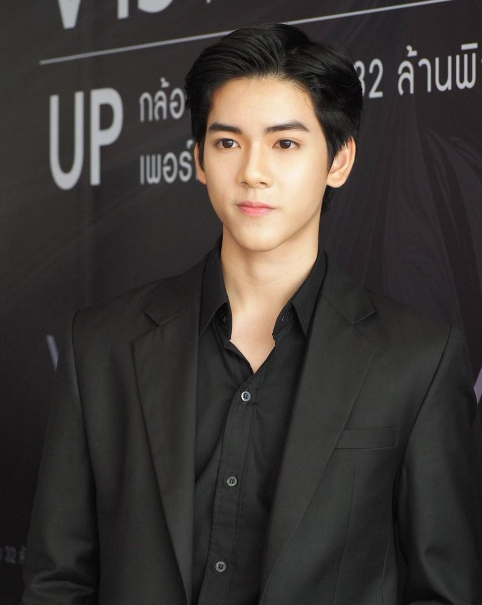 ใต้เตียงดารา tweet media