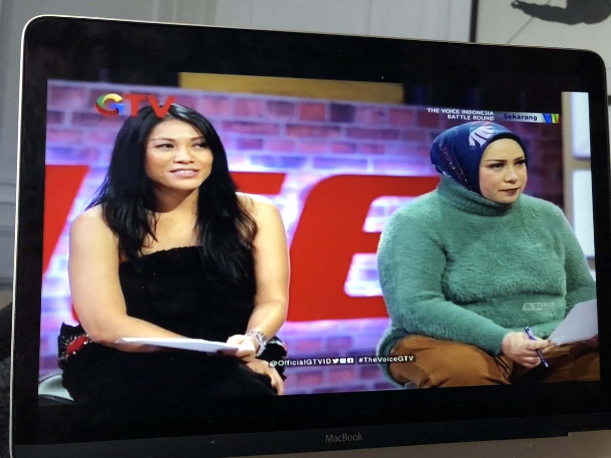 Anggun_Cipta's tweet photo. Streaming #TheVoice ✌🏽 #BattleRound https://t.co/zeA8MOG0Qw